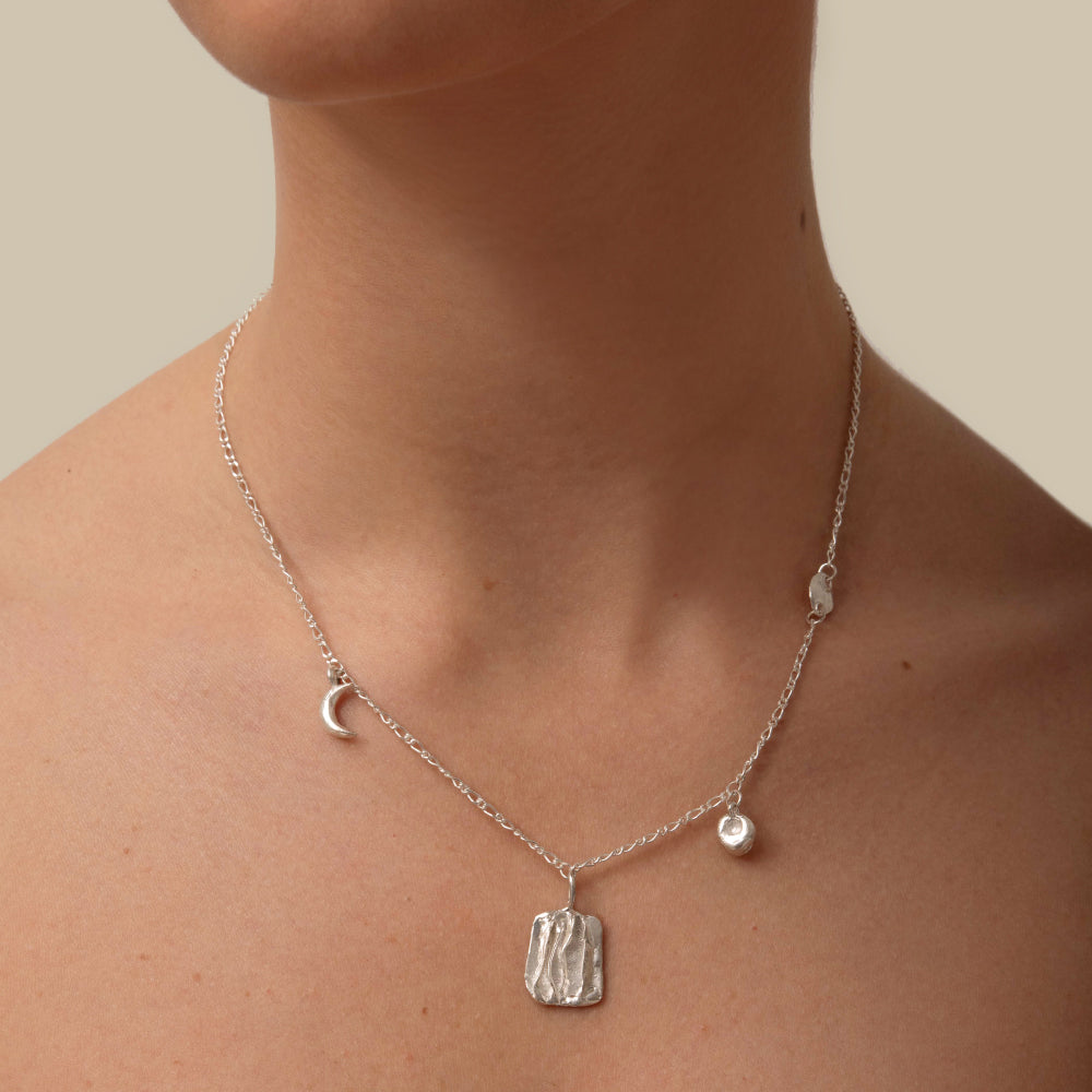 UMBRA NECKLACE